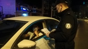 İzmir'de gece saatlerinde 'tam kapanma' denetimi