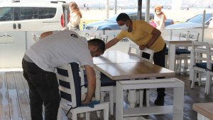 İzmir'de kafe ve restoranlarda tam gaz normalleşme hazırlığı
