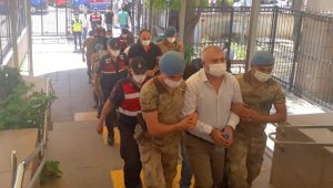 İzmir'de rüşvet operasyonu: 1'i kamu görevlisi 17 gözaltı kararı