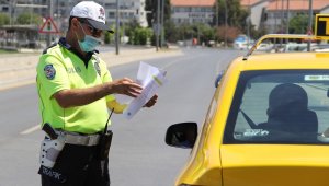 İzmir'de tam kapanmanın son gününde denetimler sürüyor