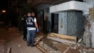 Kablo çalmak isterken elektrik akıma kapılan kişi hayatını kaybetti