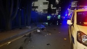 Kaldırımdaki beton mantara çarpan üniversite öğrencisi moto kurye hayatını kaybetti
