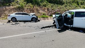 Karaburun'da feci kaza: 1 ölü 3 yaralı