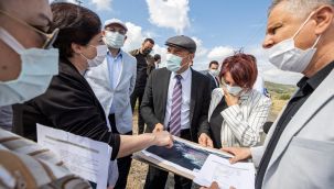 Soyer'den Karaburun ziyareti: Yatırımları inceledi