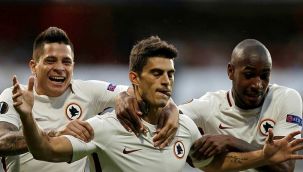 Altay, Paraguaylı yıldızın peşinde
