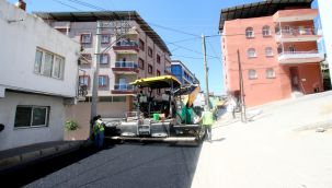 Bayraklı'da asfaltlama çalışması tam gaz