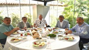 Bornova’da Dünya Kahvaltı Günü masası