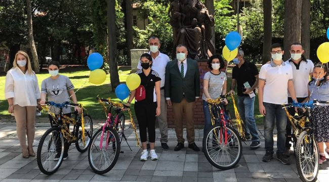 Bucalı gençlere LGS öncesi bisiklet morali