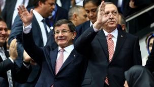 Davutoğlu'yla ilgili flaş iddia!