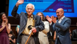 İzmir’in büyük festivalinde ustalar ayakta alkışlandı!