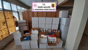 İzmir'de iki adrese kaçak sigara operasyonu: 2 gözaltı!