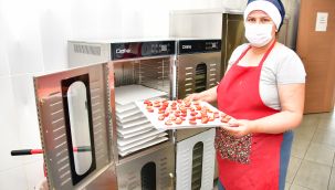 Narlıdere'nin üretici kadınları iş başında!
