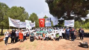 Torbalı'da vatandaşlar belediyeyle el ele 20 ton çöp topladı