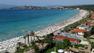 Ünlü tatil merkezi Çeşme'de bütün oteller hizmet vermeye hazır