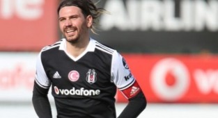 Altay Ersan Gülüm'ü istiyor