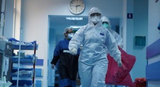 Bilim Kurulu üyesinden Ağustos uyarısı: Yeni pike hazır olmalıyız!