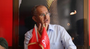 CHP'li Sertel'den maaş çıkışı: 'Cumhurbaşkanı ile yarışıyor!'