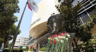 Gaziemir’de Atatürk büstü açıldı