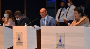 İzmir'de Büyükşehir binası için bilimsel rapor sunuldu