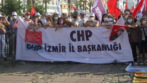 İzmir'de 'Demokrasi için bir nefes' mitingi