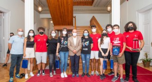 İzmir’in gururu gençlere Başkan Soyer’den tam destek