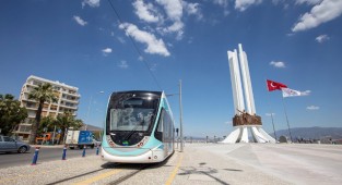 İzmir’in yeni tramvay hattı için araç alımı ihalesi yapıldı