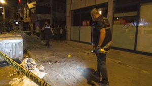 İzmir'de göğsünden bıçaklanan kişi ağır yaralandı