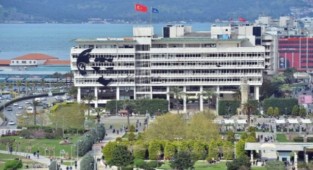 Mimarlar Odası'ndan Büyükşehir Binası için tescil başvurusu!