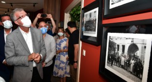 Narlıdere'de Atatürk sergisine yoğun ilgi!