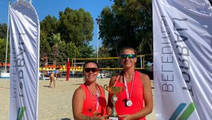 Torbalı Belediyespor'un kadın voleybolcuları Türkiye şampiyonu