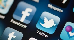 AKP'den sosyal medya düzenlemesi