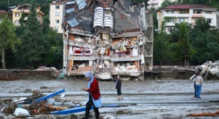 Batı Karadeniz'i sel vurdu: Felakette can kaybı 9'a yükseldi!