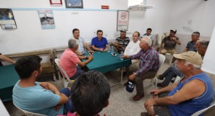 Batur, Kıyı Egeli Belediye Başkanlarıyla yangın bölgesinde