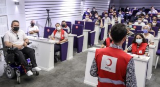 Buca'da engellilere duygu ve stres yönetimi eğitimi