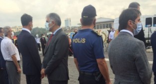 CHP ilçe başkanından Erdoğan'a protesto: Sırtını döndü!