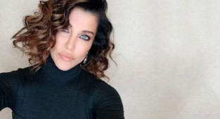 Deniz Akkaya'ya hapis şoku!