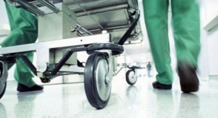 Domuz avlarken arkadaşını vurdu