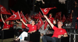 Gaziemir’de 99. gurur yılına yakışır kutlama