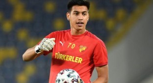 Göz-Göz'ün file bekçisine Cimbom kancası!