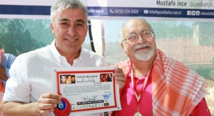 ‘İzmir Baba’nın İsmi Güzelbahçe’de Yaşayacak