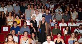 İzmir Büyükşehir Belediyesi Şehir Tiyatroları’nda ilk buluşma