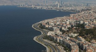 İzmir'de konut satışları dibe vurdu!