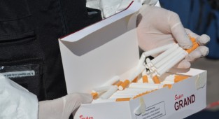 İzmir'de makaron operasyonu!