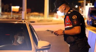 İzmir'de huzur ve güven uygulaması: 18 aranan şahıs yakalandı