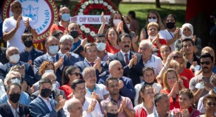 Konak'ta Zafer Bayramı coşkusu 