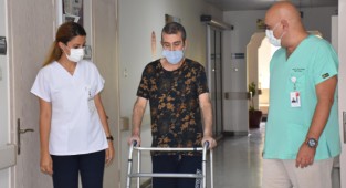 Koronavirüsü yendi...'Aşı olmayanlarla görüşmeyeceğim'