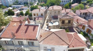 Narlıdere Yukarıköy'de restorasyon sürüyor! 