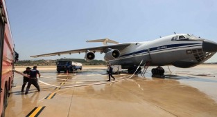 Rus uçakları, ikmali İzmir'den yapıyor