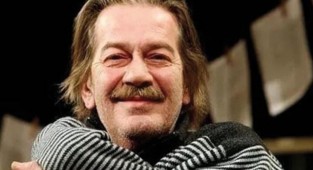 Usta tiyatrocu Ferhan Şensoy hayatını kaybetti