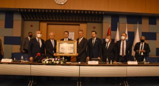 Bakan Pakdemirli'den yatırımcılara tarım sektörüne destek çağrısı